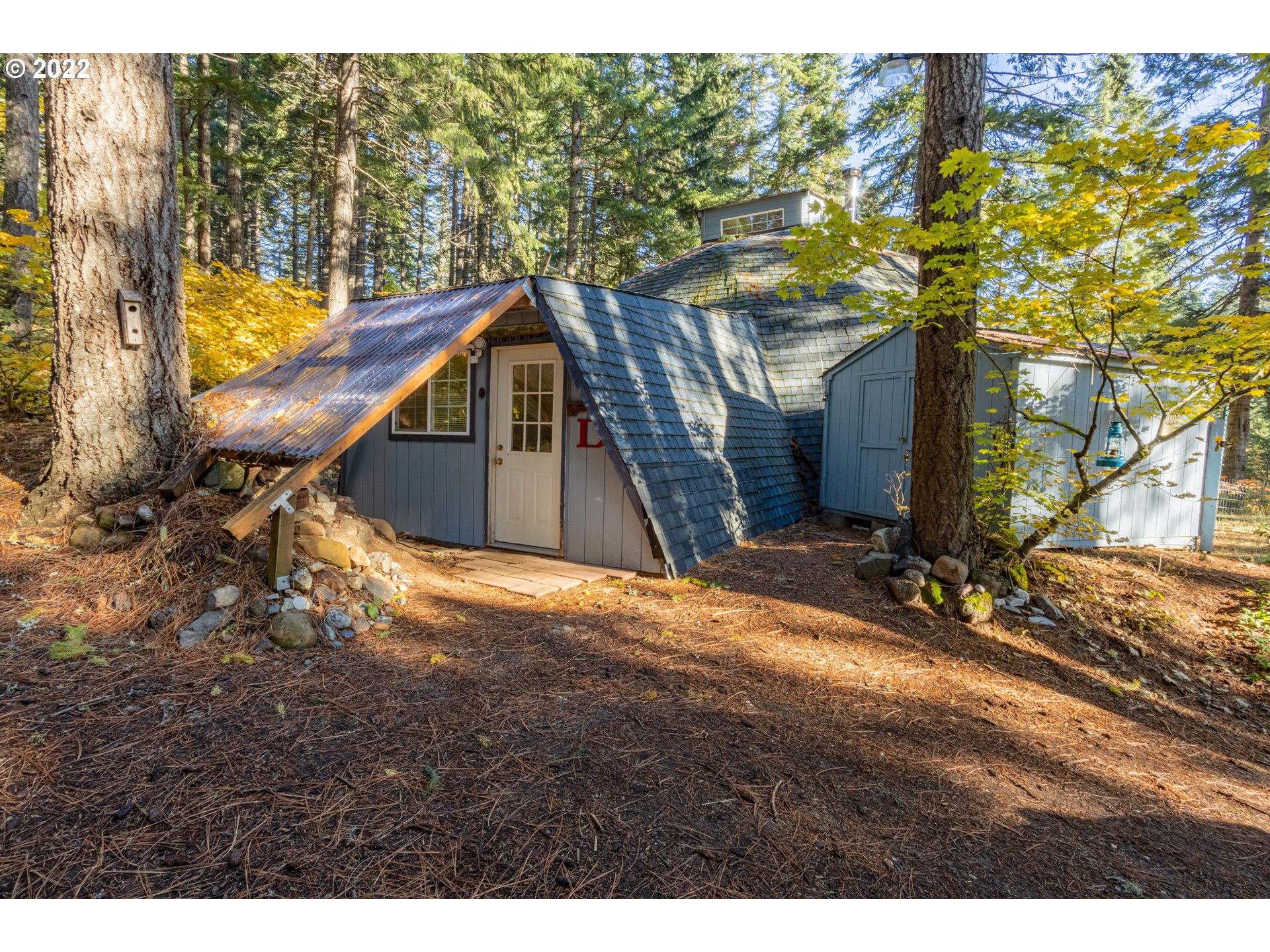 70 Moore Road White Salmon, WA 98672 - Photo 4 of 30 a view of outdoor space and yard