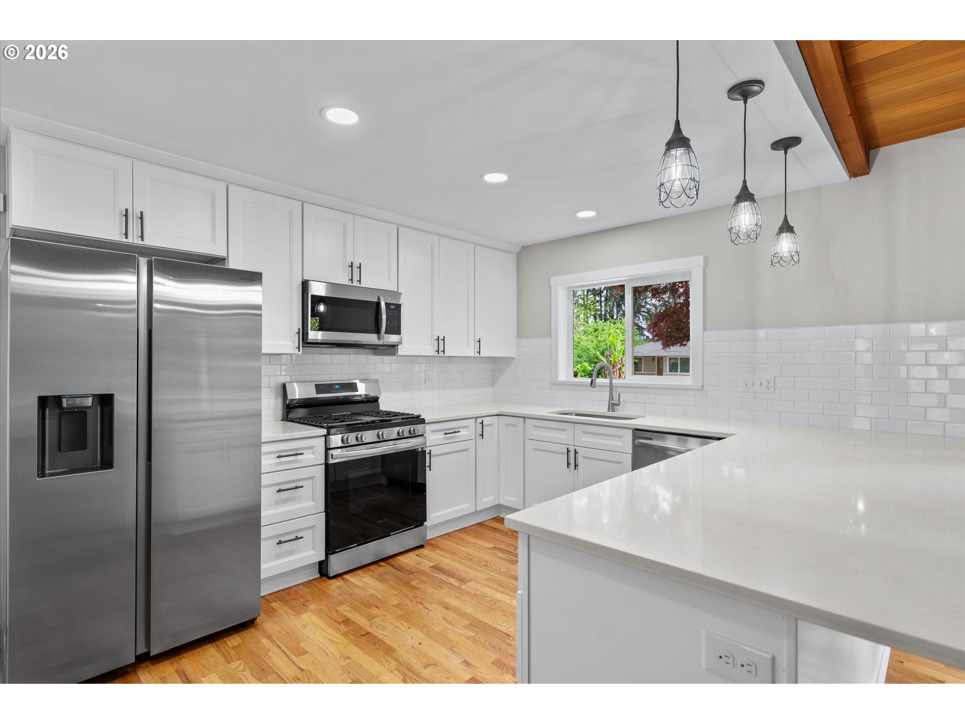11345 Southwest 92nd Avenue Portland, OR 97223 - Photo 8 of 47