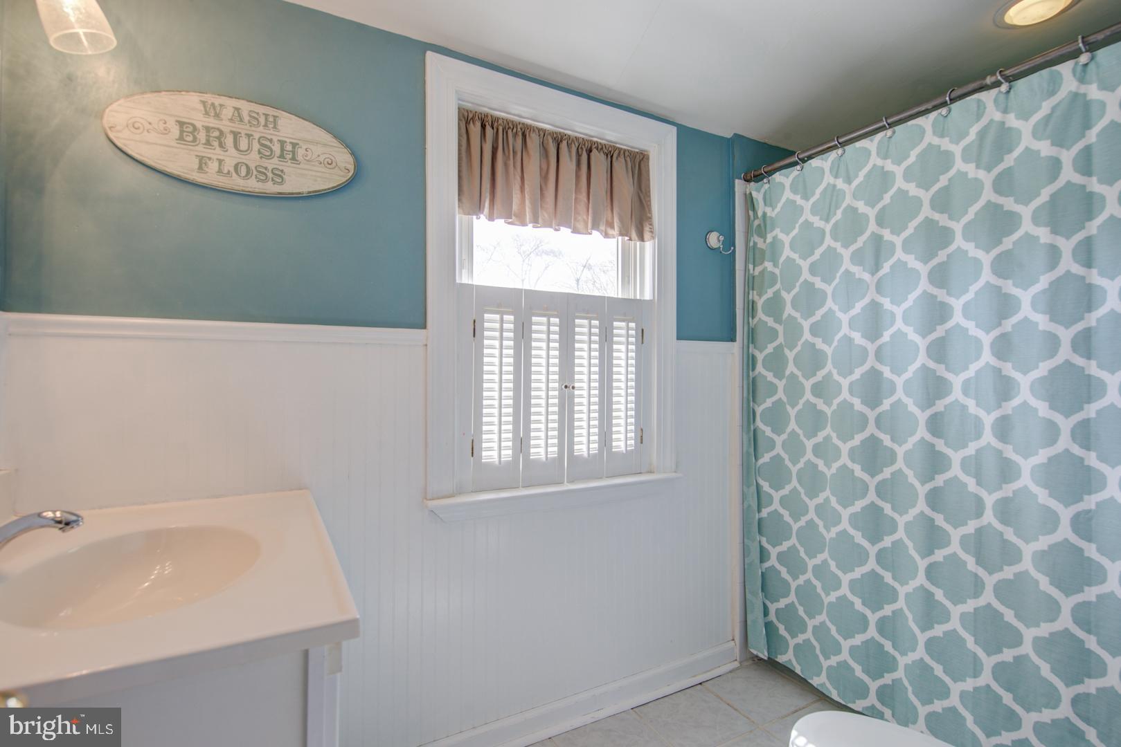 532 Achille Road Havertown, PA 19083 - Photo 14 of 18