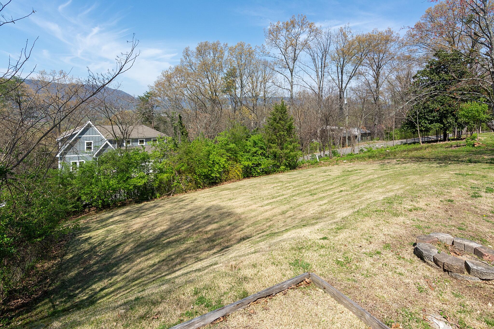 323 Walsh Road Chattanooga, TN 37405 - Photo 35 of 41 323WalshSt-35