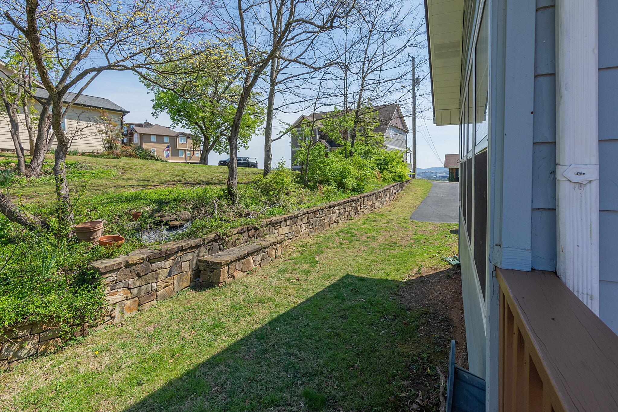 323 Walsh Road Chattanooga, TN 37405 - Photo 37 of 41 323WalshSt-37