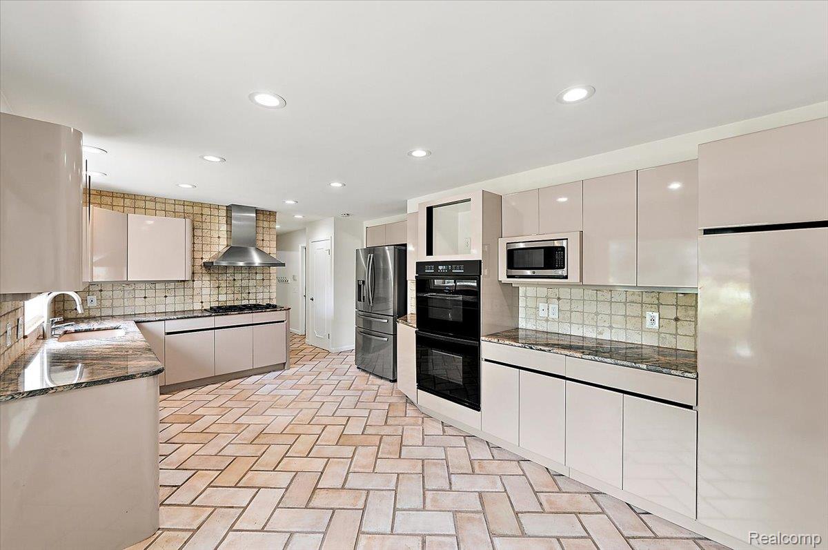 980 Sandhurst Road Bloomfield Hills, MI 48302 - Photo 21 of 75 Kitchen