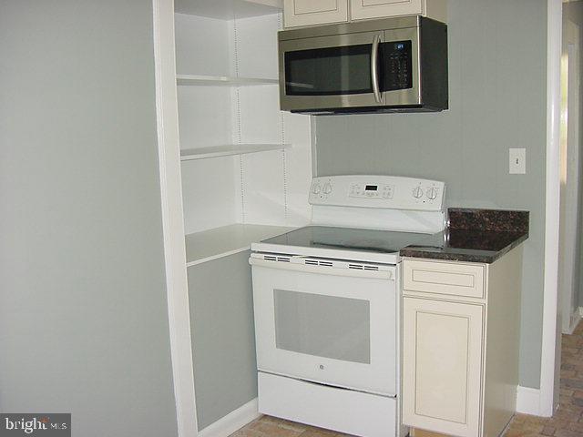 215 Blue Ridge Avenue Front Royal, VA 22630 - Photo 12 of 24