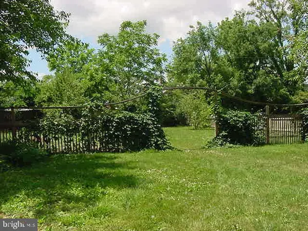 $1,985 | 215 Blue Ridge Avenue, Front Royal, VA 22630