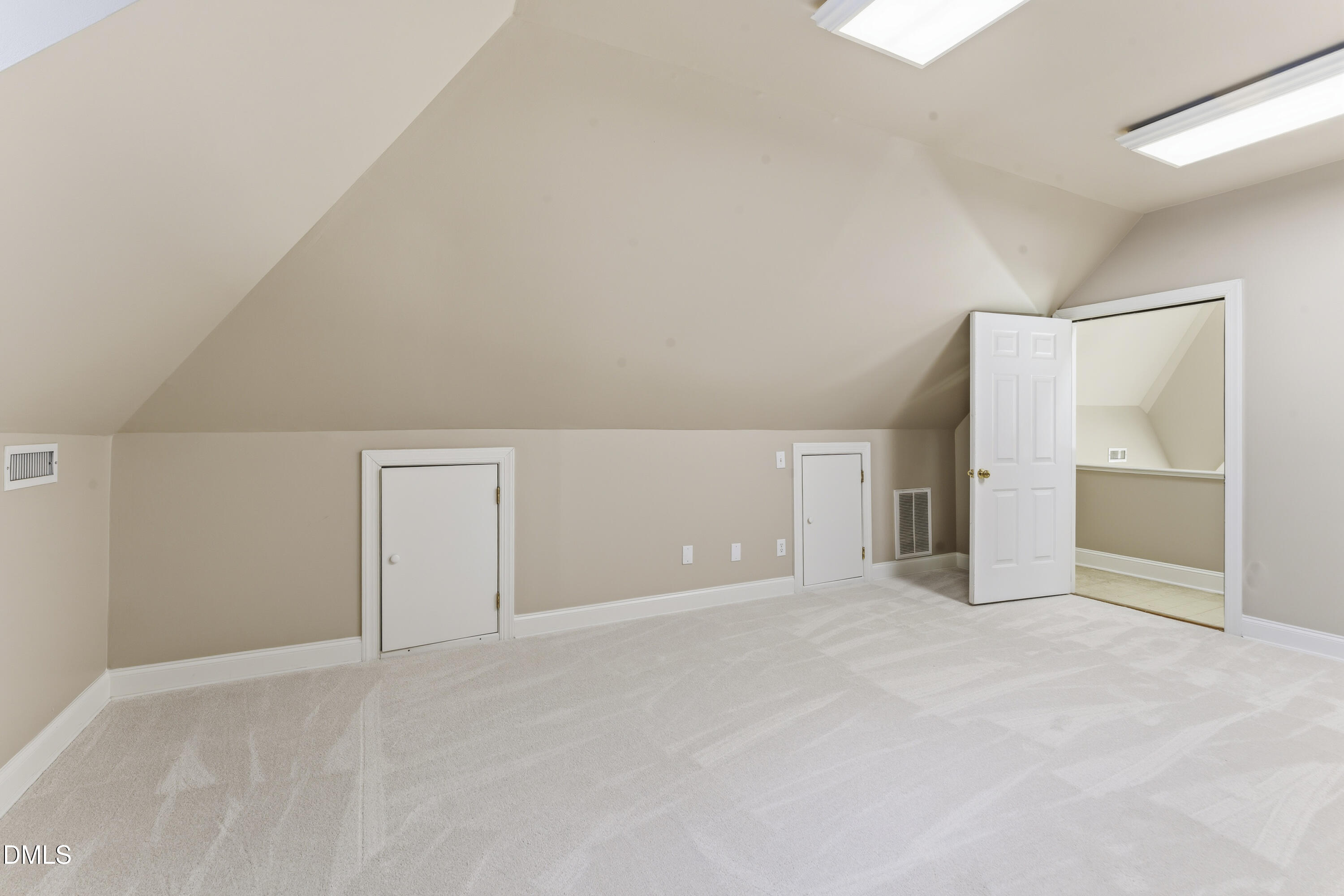 303 Pond Bluff Way Cary, NC 27513 - Photo 55 of 106 photos_high_resolution_DSC07442