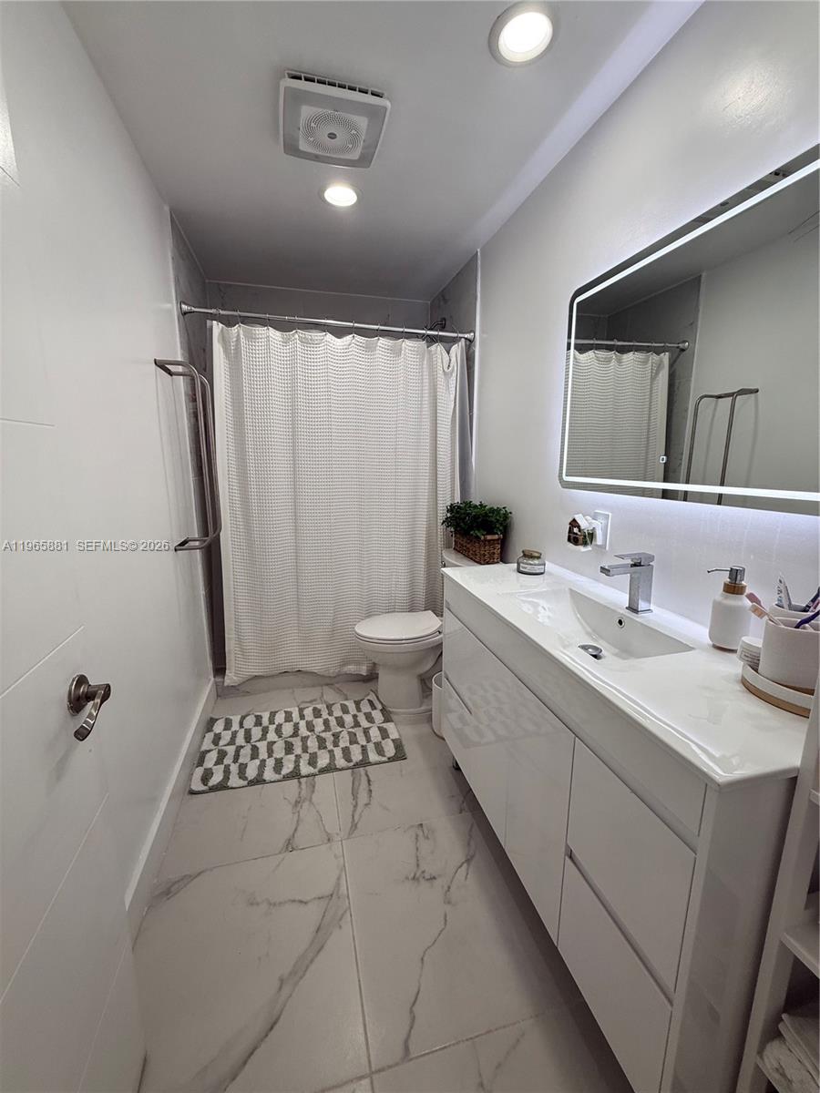 3521 Southwest 99th Court Miami, FL 33165 - Photo 24 of 70