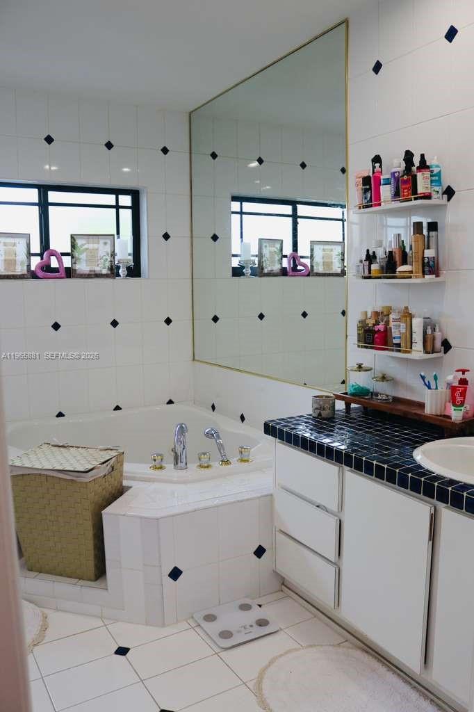 3521 Southwest 99th Court Miami, FL 33165 - Photo 41 of 70