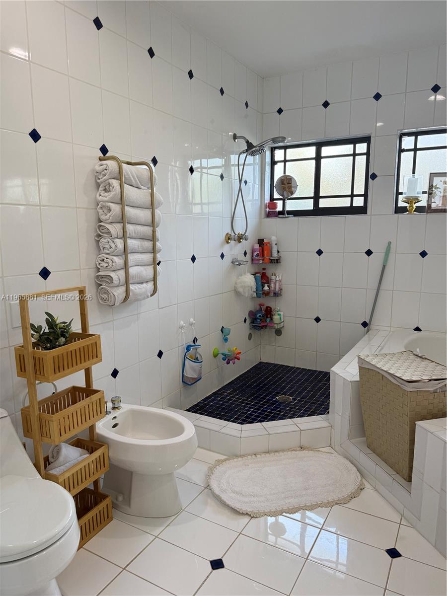 3521 Southwest 99th Court Miami, FL 33165 - Photo 42 of 70