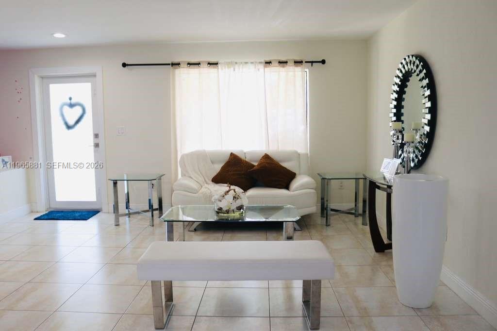 3521 Southwest 99th Court Miami, FL 33165 - Photo 5 of 70