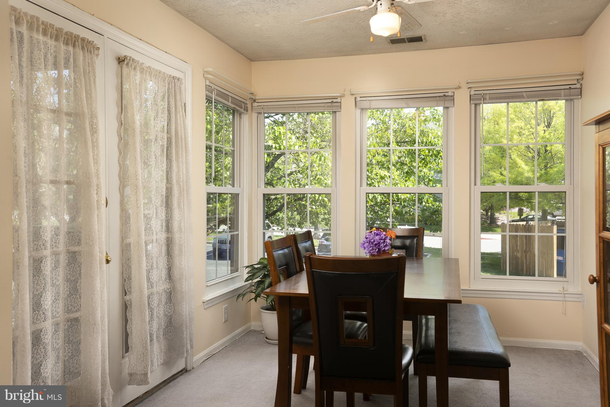 6375 Greenfield Road, Unit 1506 Elkridge, MD 21075 - Photo 5 of 16 Dining Room