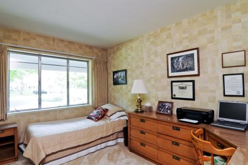 381 West Onwentsia Road Lake Forest, IL 60045 - Photo 7 of 10