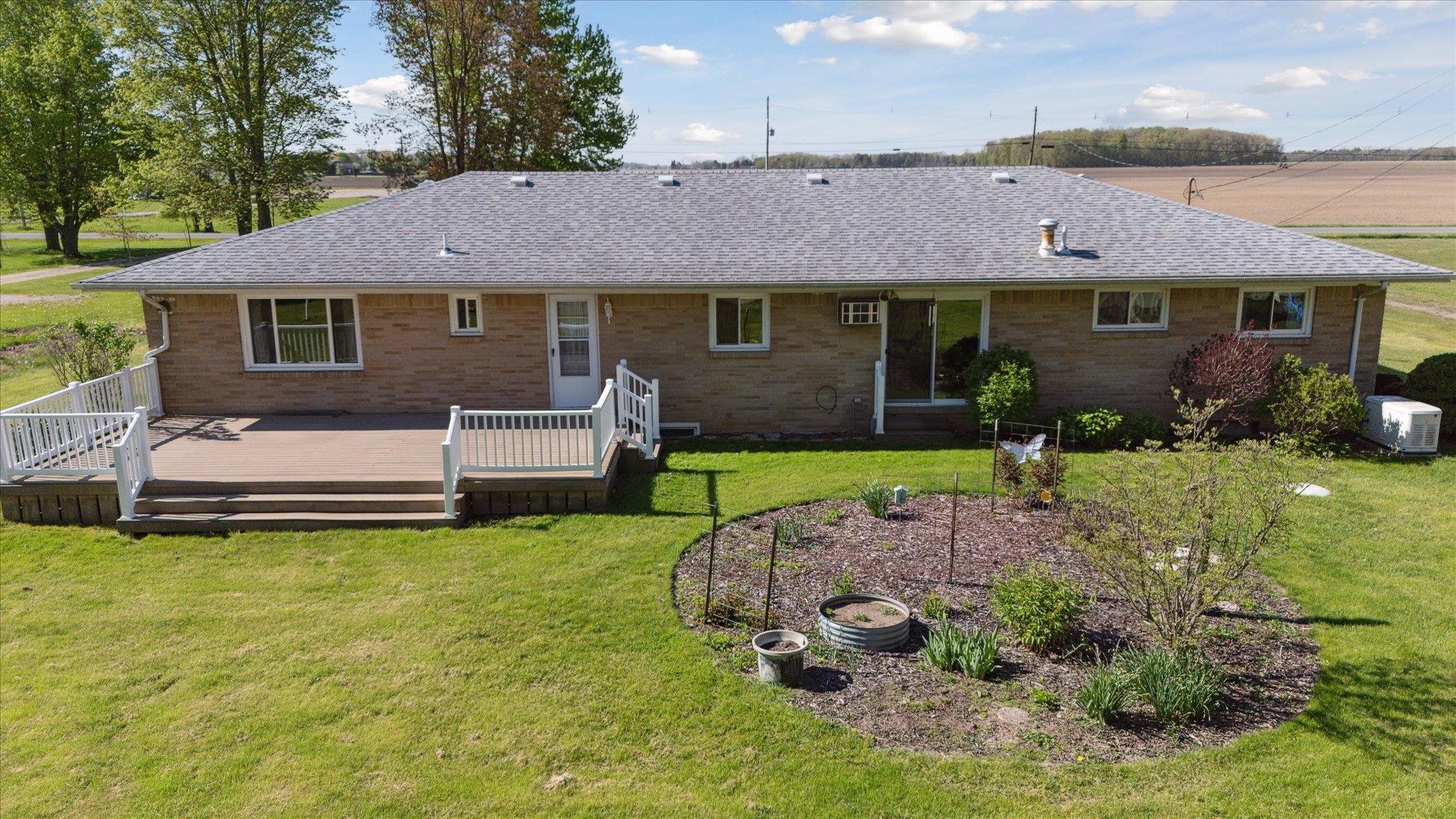 178 West Henderson Road Owosso, MI 48867 - Photo 58 of 71 50174559-f5b332d9-f57e-4bc4-a58c-0ce694092671.JPG