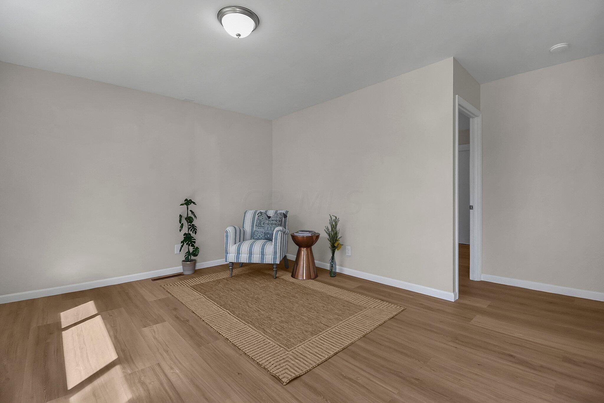 3046 Baker Hill Road Columbus, OH 43207 - Photo 10 of 24 10-web-or-mls-3046-baker-hill-rd