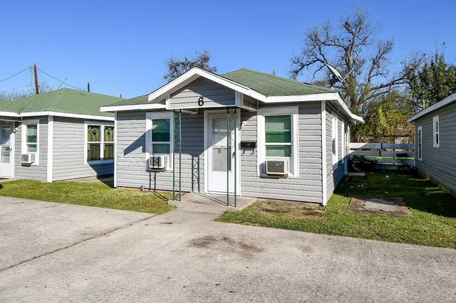 $900 | 5000 Noble Street, Unit 6, Houston, TX 77020