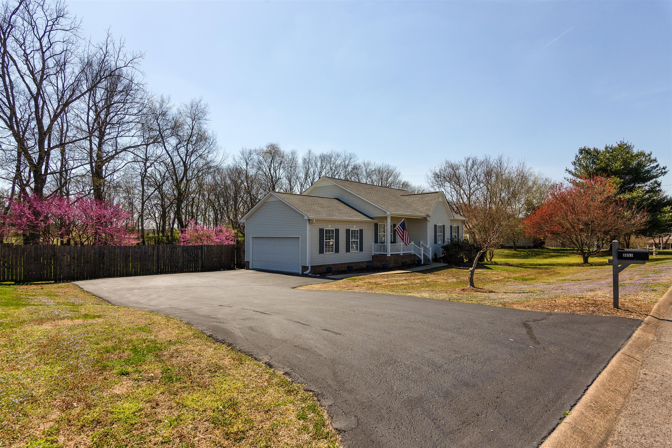 3657 Rutherford Drive Spring Hill, TN 37174 - Photo 2 of 28 Gallery Image 2