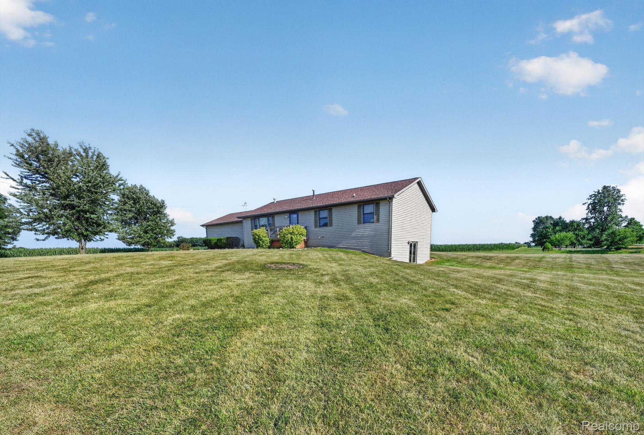 9889 Ditch Road Chesaning, MI 48616 - Photo 7 of 71 7-web-or-mls-DSC_8976.jpg
