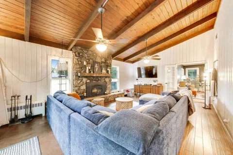 $749,000 | 310 West Kirchhoff Road, Arlington Heights, IL 60005
