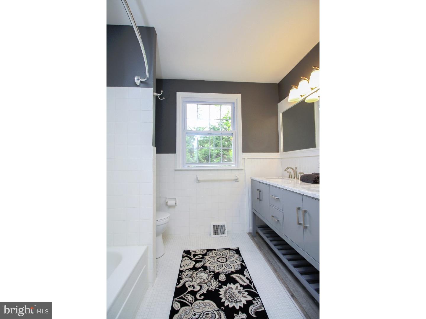 450 Doe Run Lane Springfield, PA 19064 - Photo 20 of 25 Bathroom
