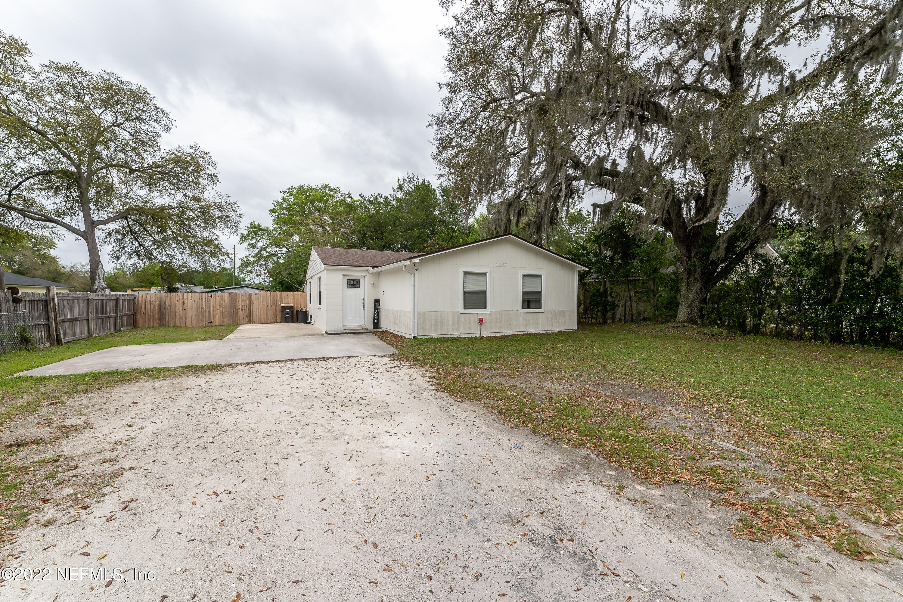 5807 Ricker Road Jacksonville, FL 32244 - Photo 5 of 31 a view of backyard with green space
