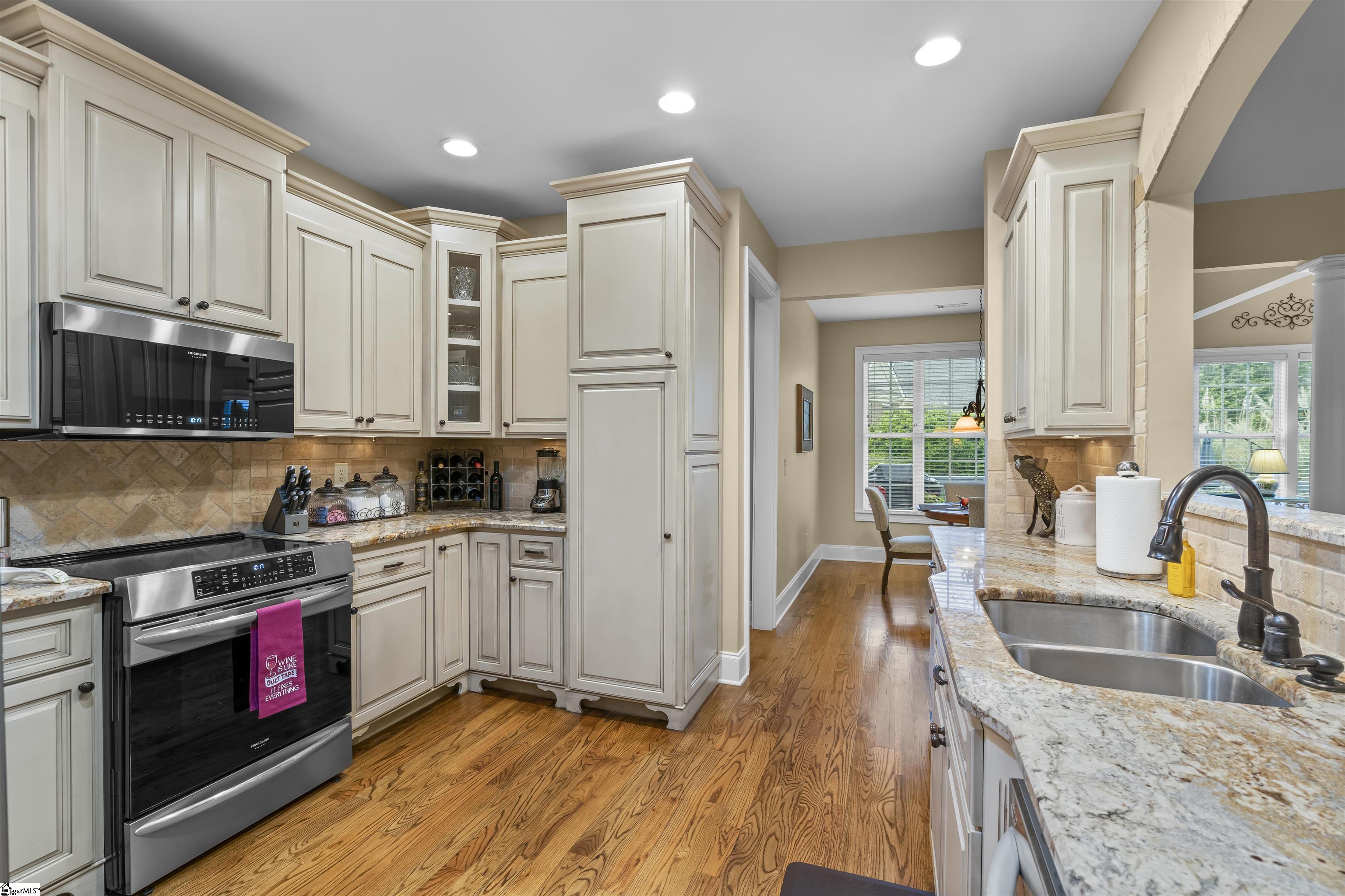 17 Aldgate Way Greer, SC 29650 - Photo 3 of 36 Gallery Image 3