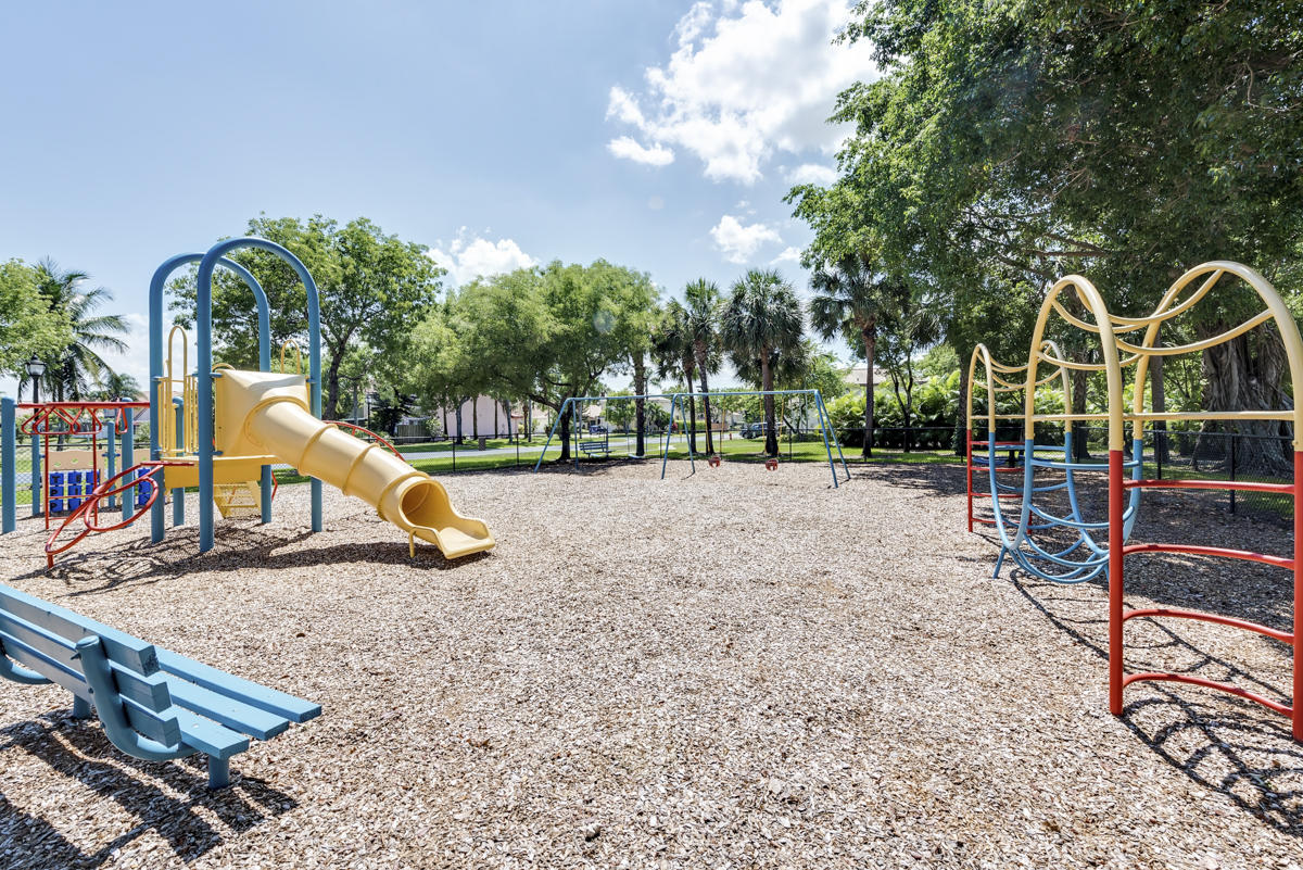 23323 Treeline Drive Boca Raton, FL 33428 - Photo 26 of 28 28