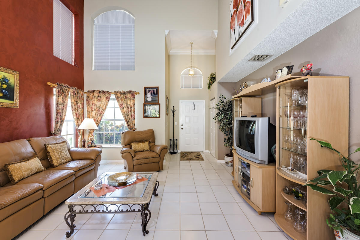 23323 Treeline Drive Boca Raton, FL 33428 - Photo 4 of 28 5