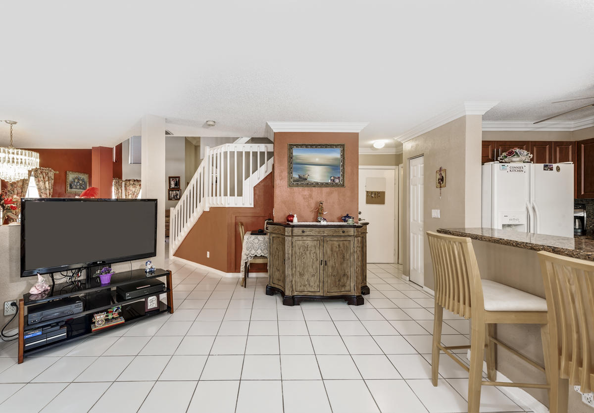 23323 Treeline Drive Boca Raton, FL 33428 - Photo 9 of 28 10