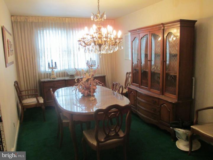7438 Brockton Road Philadelphia, PA 19151 - Photo 6 of 13 Dining Room