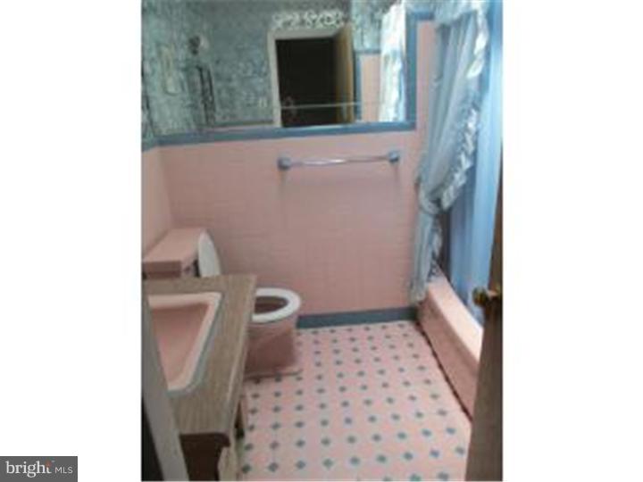 7438 Brockton Road Philadelphia, PA 19151 - Photo 7 of 13 Bathroom