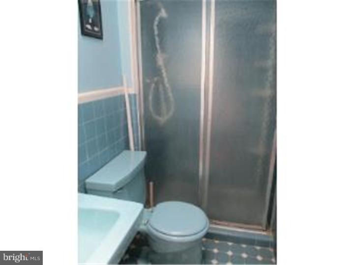 7438 Brockton Road Philadelphia, PA 19151 - Photo 10 of 13 Bathroom