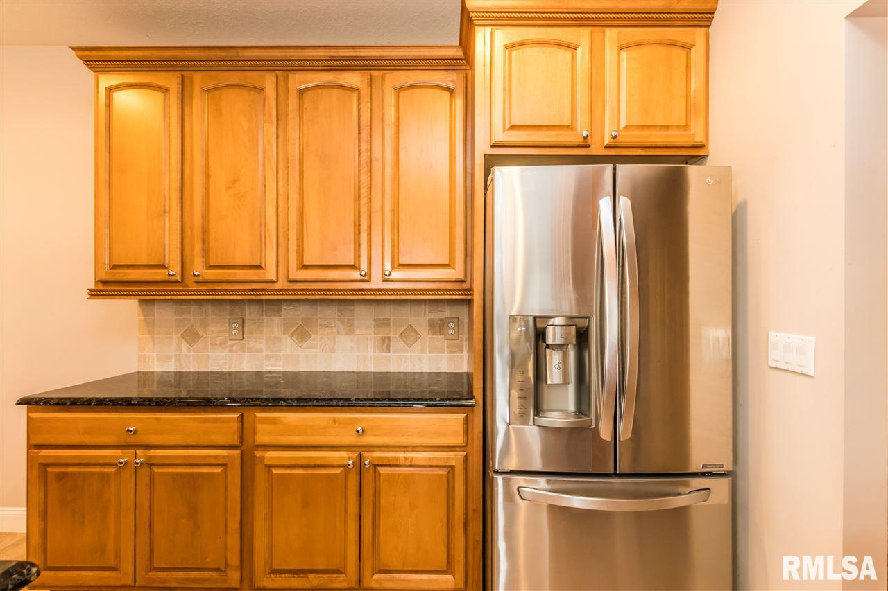 1709 Oak Ridge Washington, IL 61571 - Photo 12 of 36 Gallery Image 12