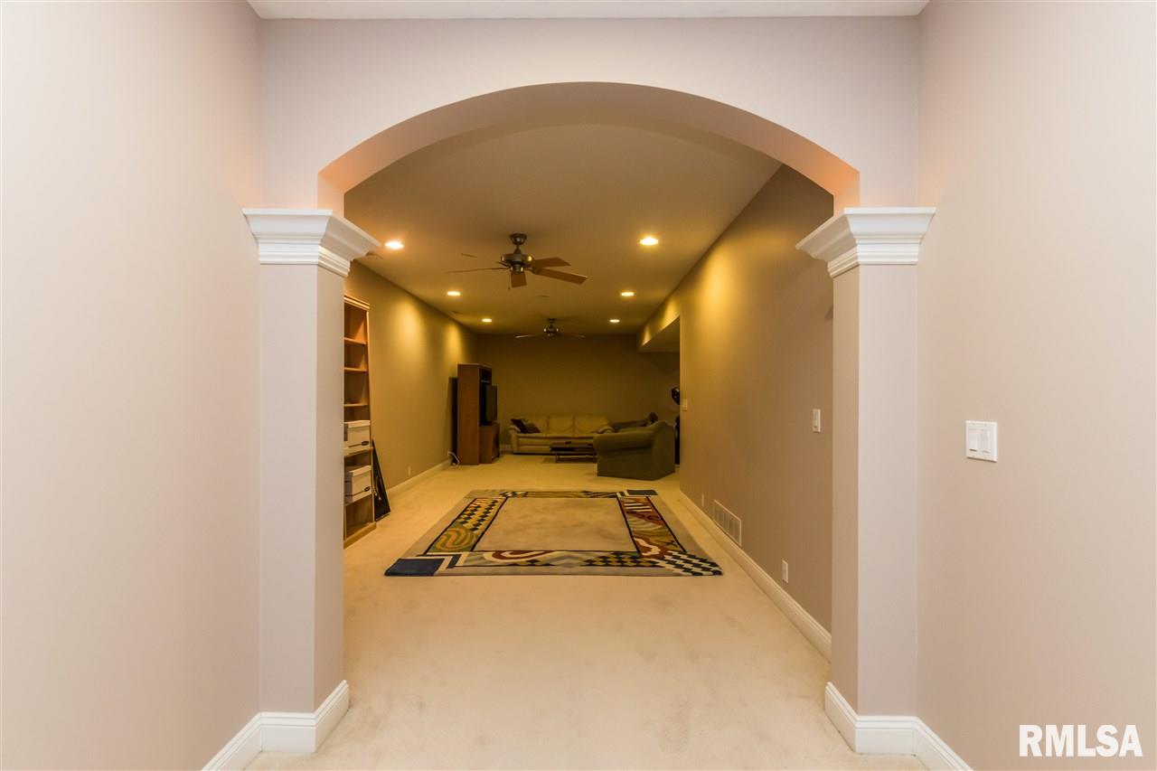 1709 Oak Ridge Washington, IL 61571 - Photo 29 of 36 Gallery Image 29