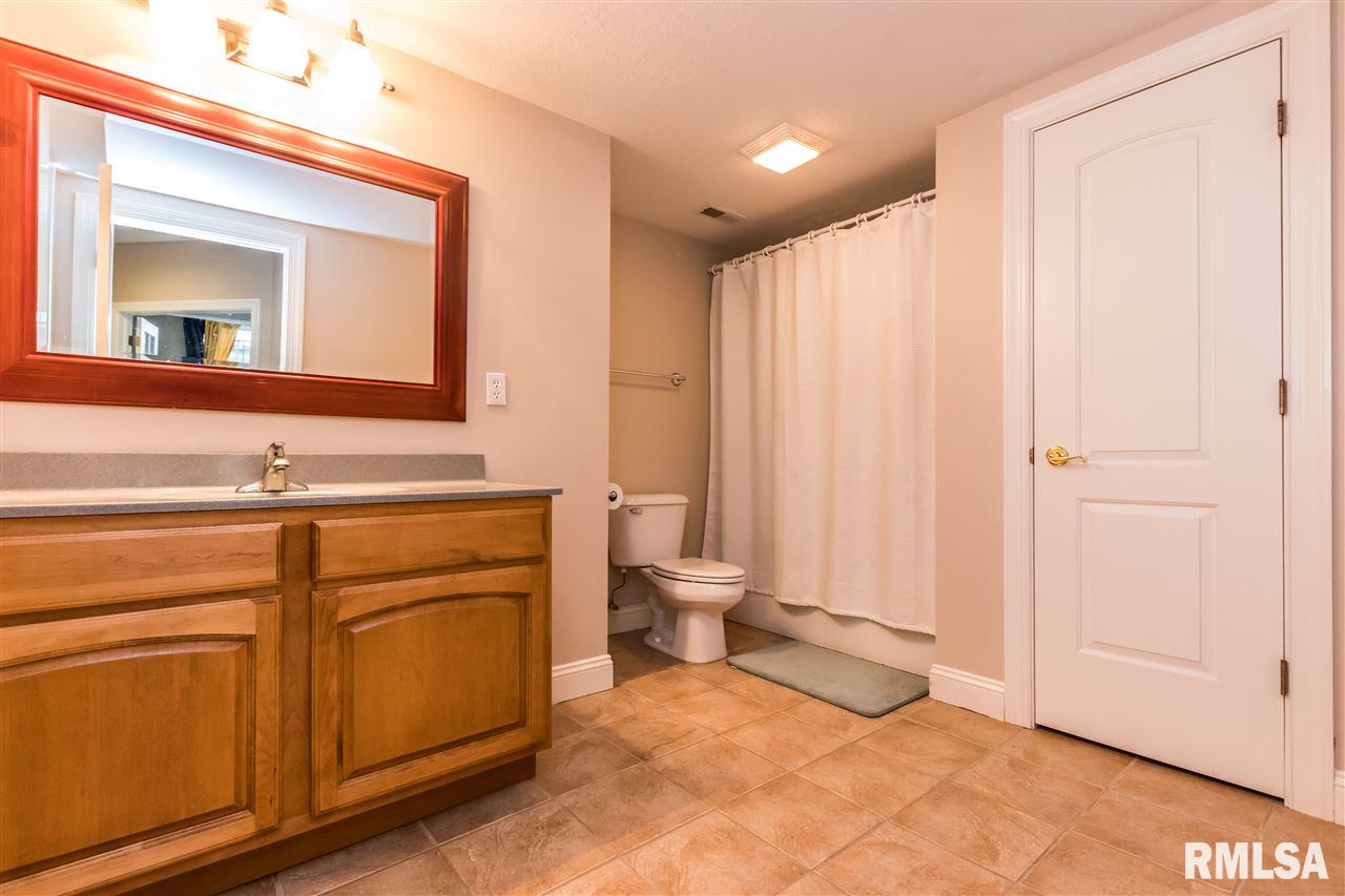 1709 Oak Ridge Washington, IL 61571 - Photo 32 of 36 Gallery Image 32