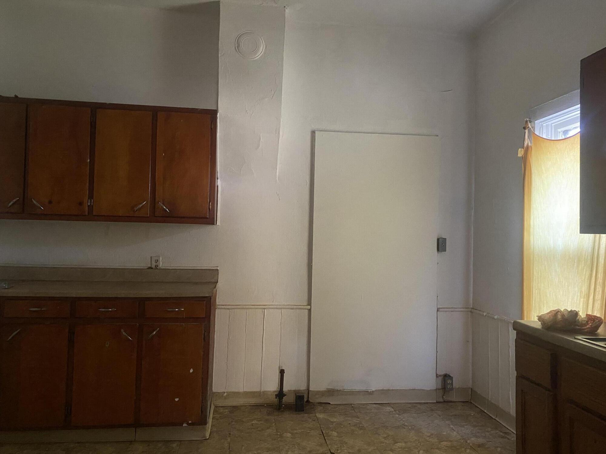 309 High Street Benton Harbor, MI 49022 - Photo 14 of 19 IMG_6328