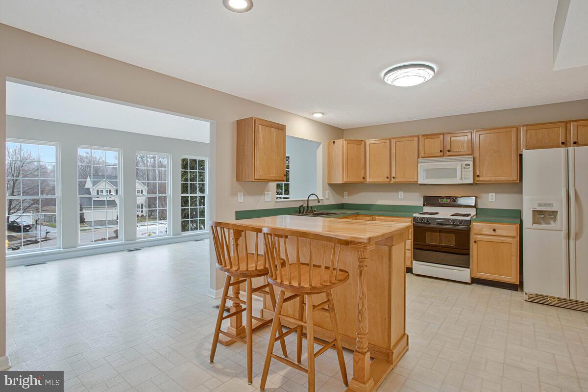 1406 Bretton View Road Annapolis, MD 21409 - Photo 8 of 36 Kitchen