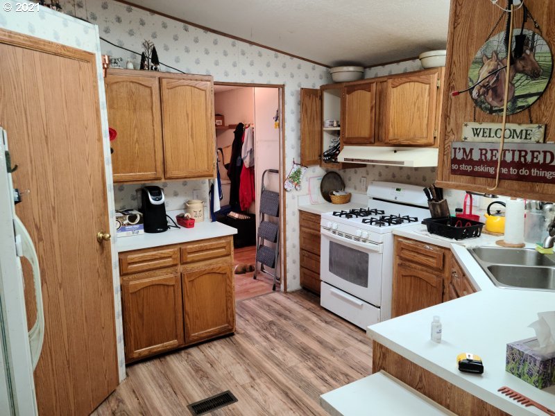 224 Goldenpine Goldendale, WA 98620 - Photo 8 of 22 Gallery Image 8