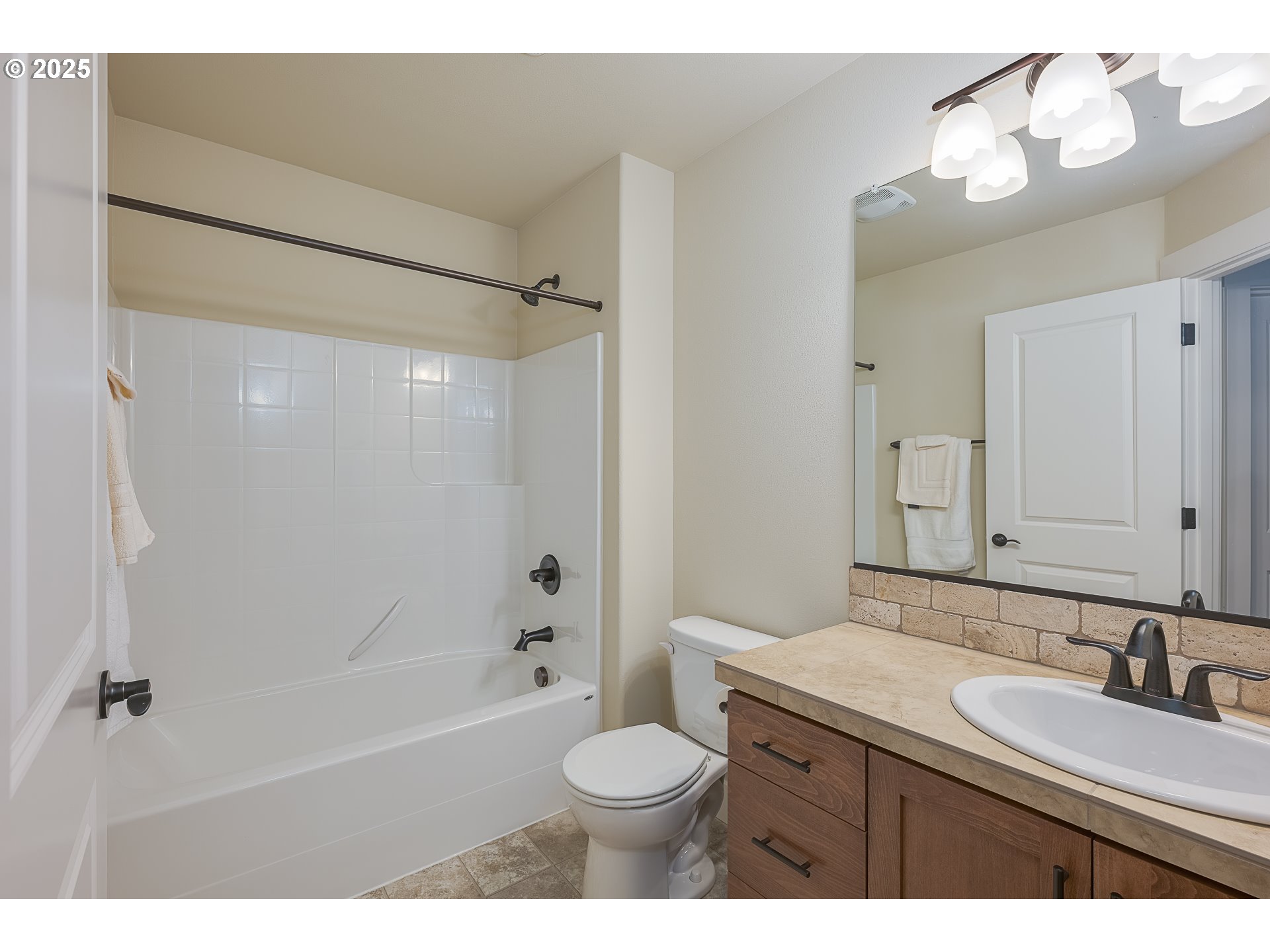 14856 Northwest Shackelford Road Portland, OR 97229 - Photo 15 of 35 Gallery Image 15