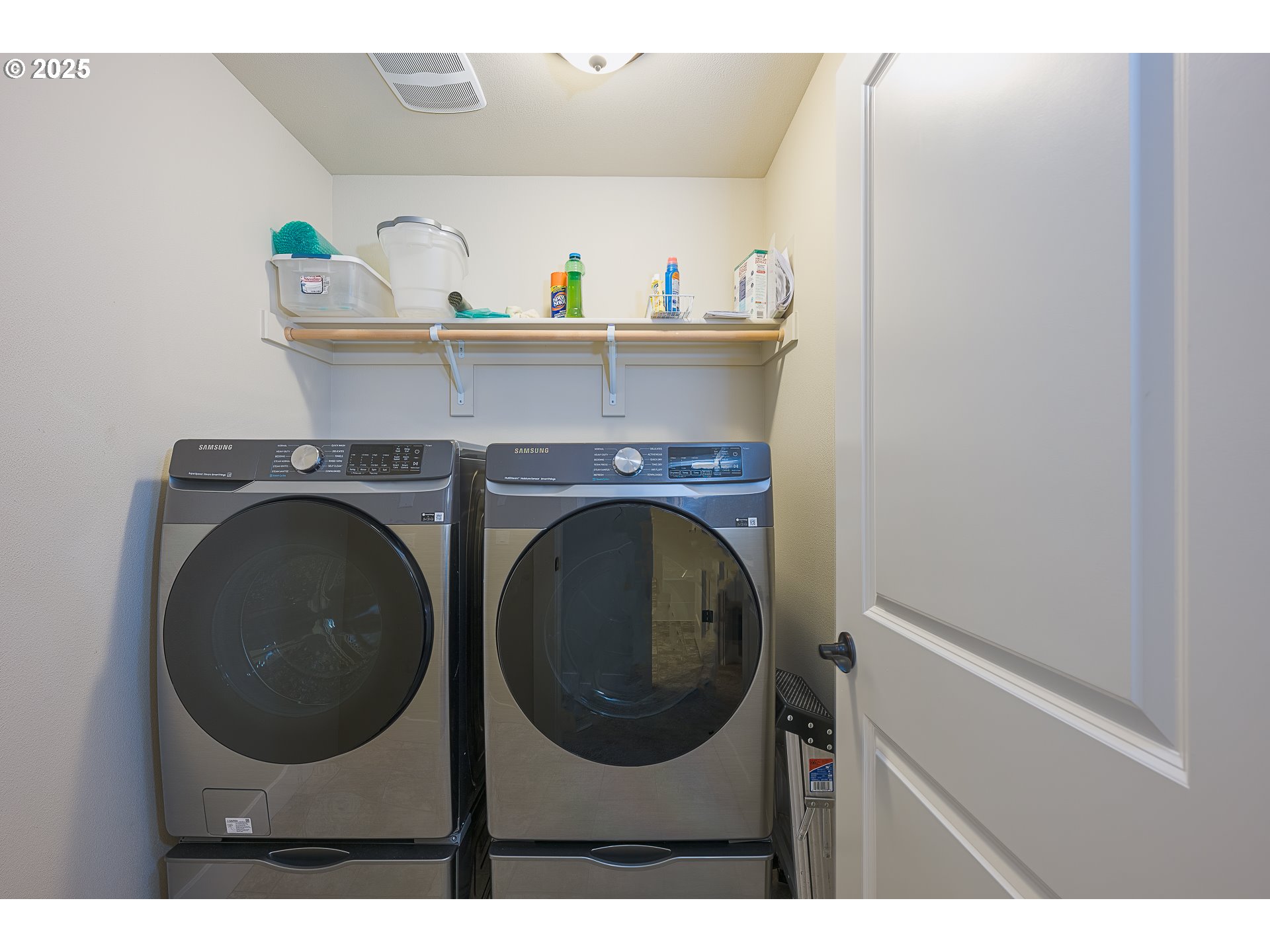 14856 Northwest Shackelford Road Portland, OR 97229 - Photo 18 of 35 Gallery Image 18