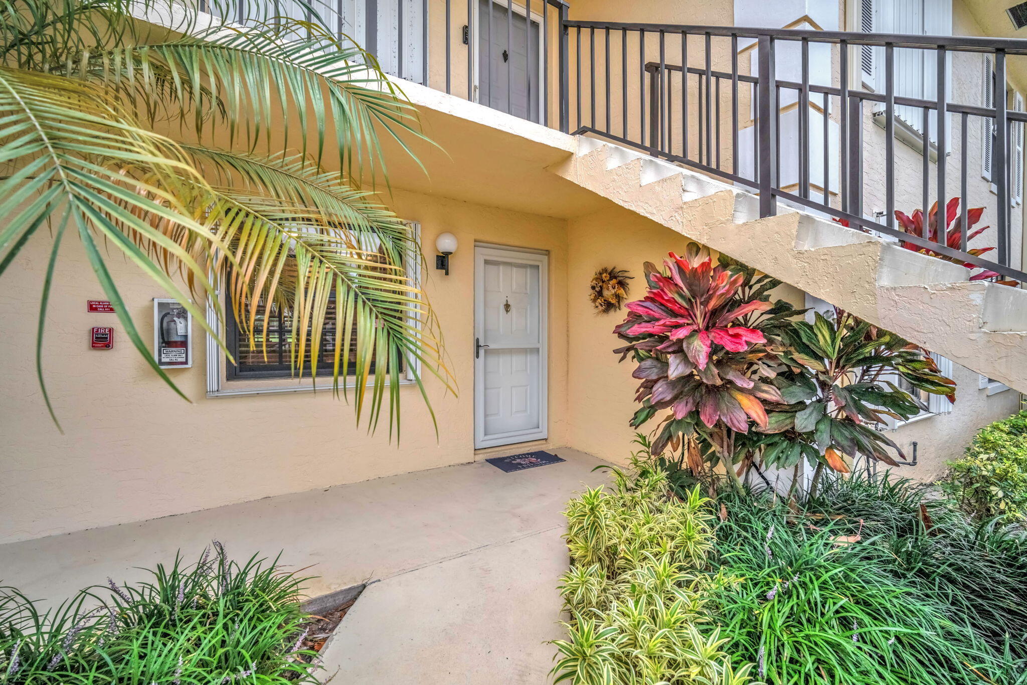2061 Keystone Drive, Unit B Jupiter, FL 33458 - Photo 16 of 43 27-web-or-mls-DSC01238