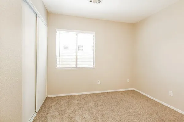 $1,950 | 2627 South 84th Glen, Tolleson, AZ 85353