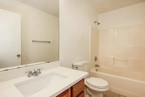 $1,950 | 2627 South 84th Glen, Tolleson, AZ 85353