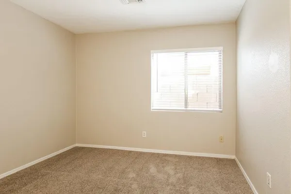 $1,950 | 2627 South 84th Glen, Tolleson, AZ 85353