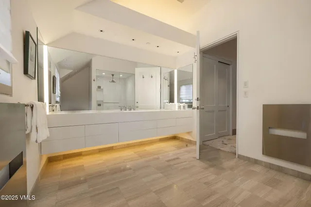 a view of outdoor space with mountain view