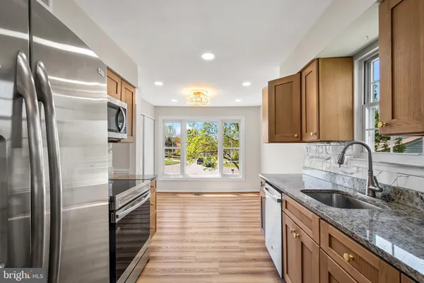 $814,000 | 10217 McKean Court, Great Falls, VA 22066