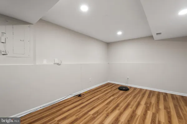 $814,000 | 10217 McKean Court, Great Falls, VA 22066