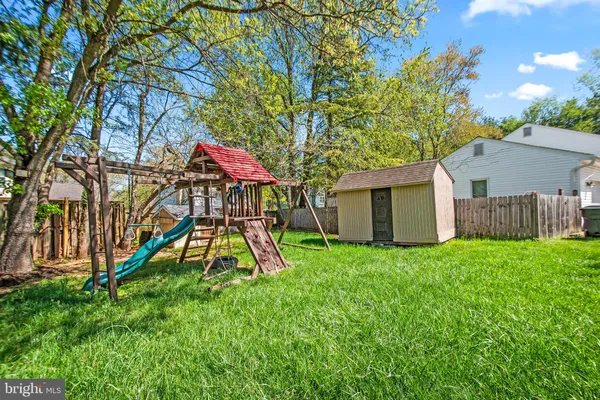 $814,000 | 10217 McKean Court, Great Falls, VA 22066