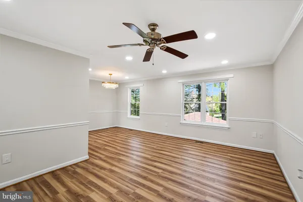 $814,000 | 10217 McKean Court, Great Falls, VA 22066