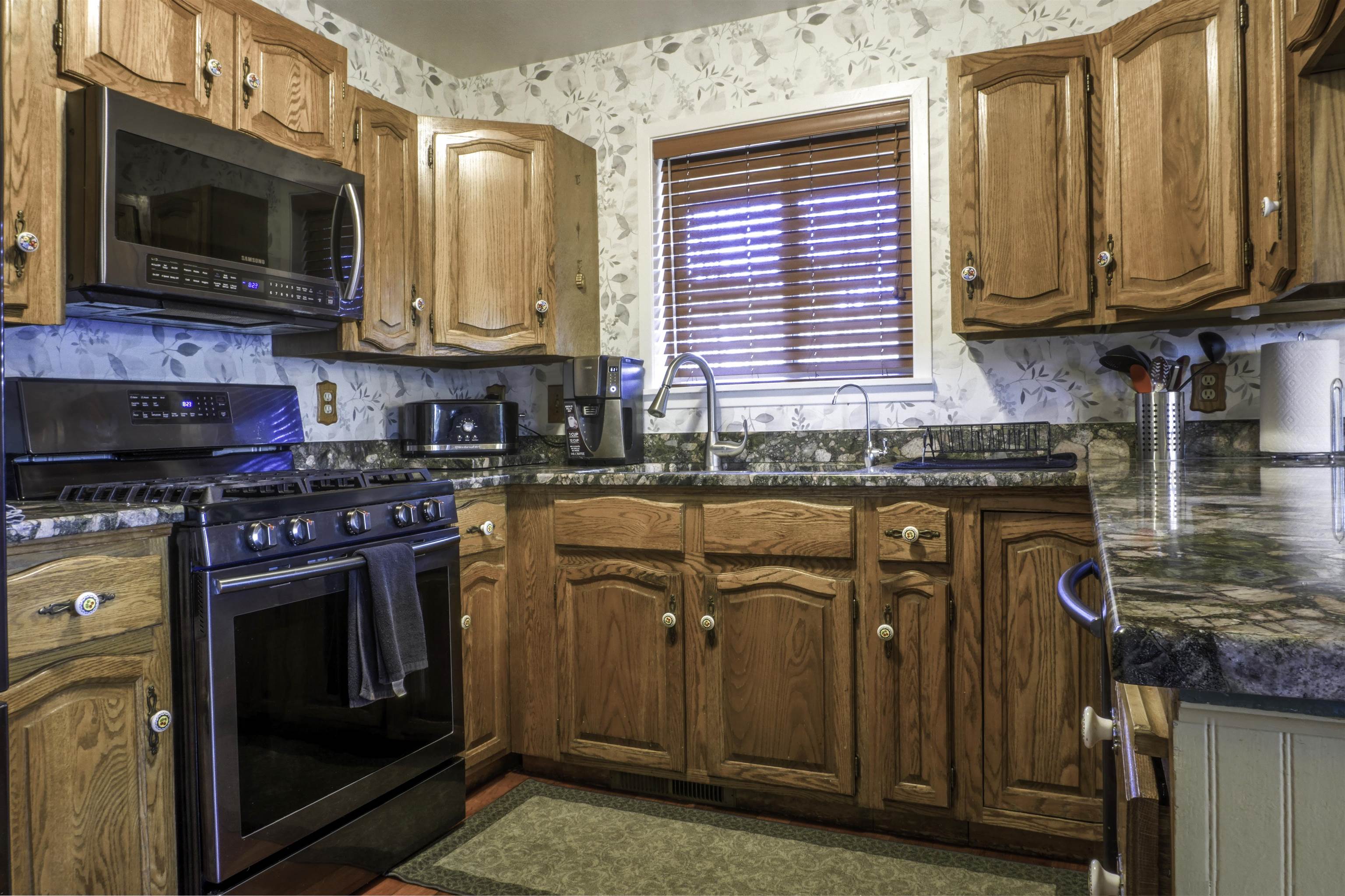 135 Mt Jackson Road Bridgeport, CA 93517 - Photo 10 of 33 Gallery Image 10