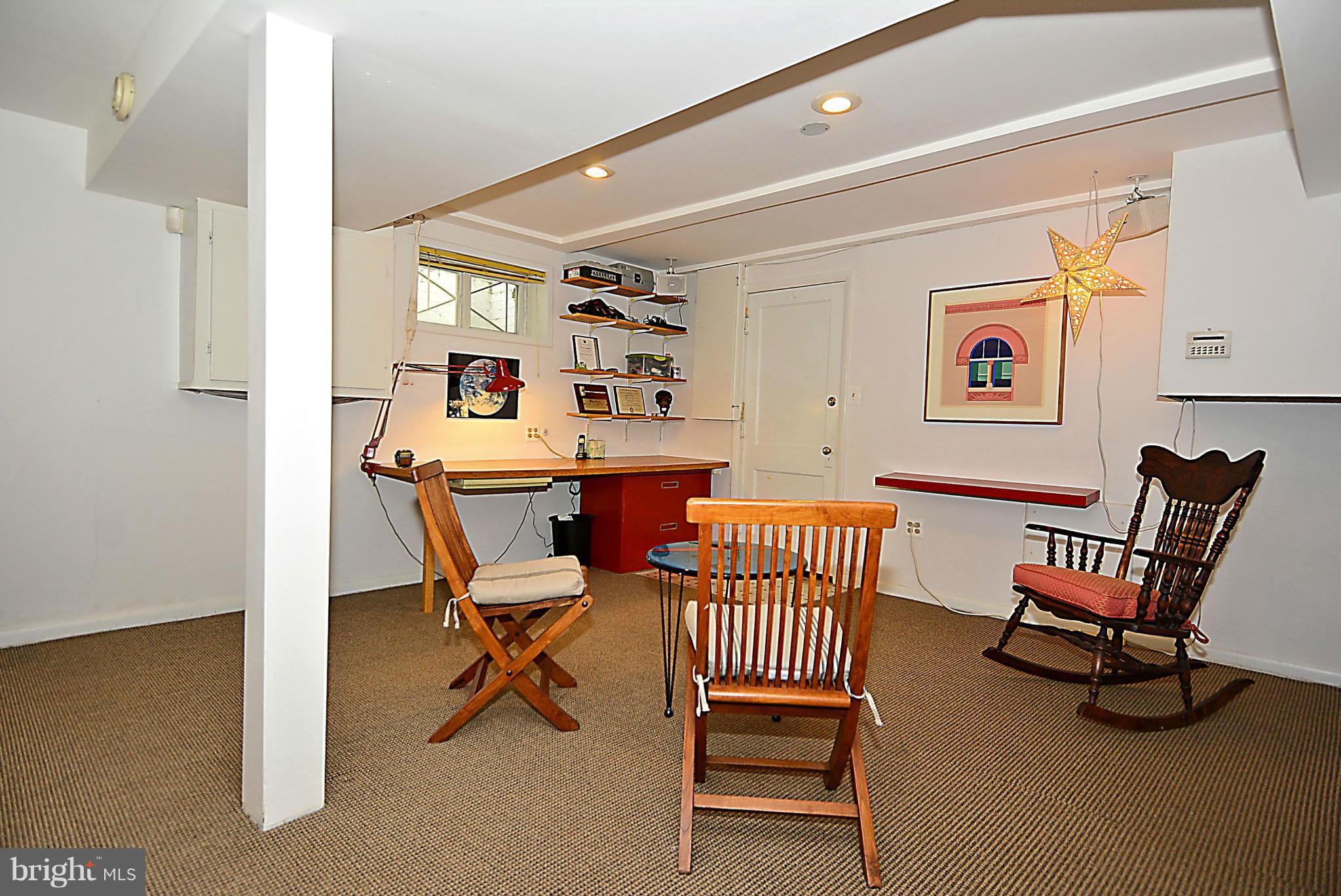 510 Ashford Road Silver Spring, MD 20910 - Photo 21 of 30 a workspace with furniture and window