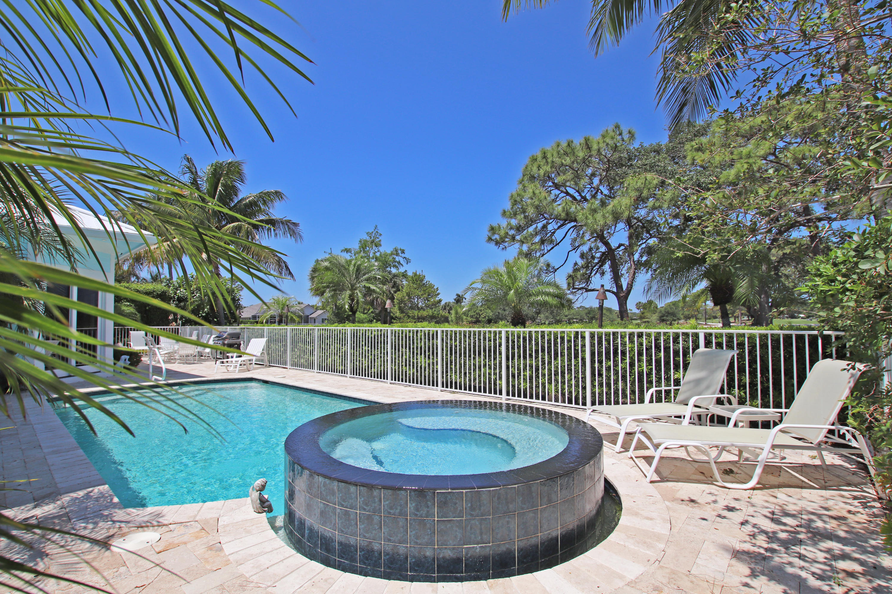 11 Bunker Place Tequesta, FL 33469 - Photo 41 of 43 Pool IMG_1580